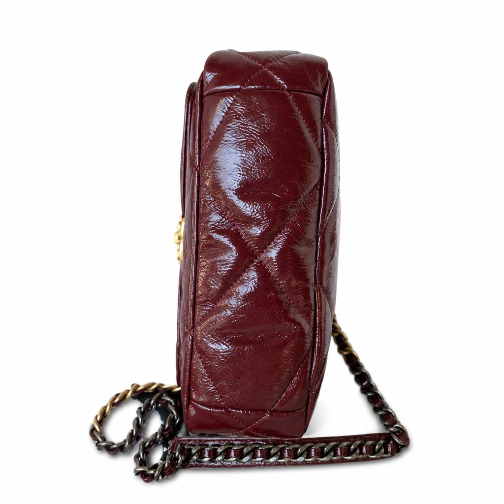Chanel Classic Quilted Flap Bag | CC Turn-Lock Gold Hardware Leather Chain — 26cm